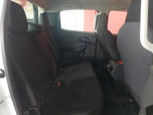 Isuzu D-Max 1.9TD double cab L manual - Image 11