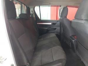 Toyota Hilux 2.4GD-6 double cab 4x4 Raider manual - Image 16