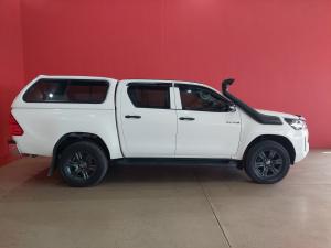 Toyota Hilux 2.4GD-6 double cab 4x4 Raider manual - Image 6