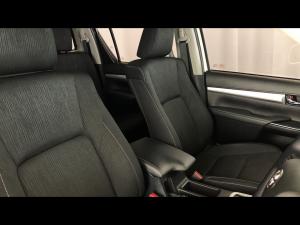Toyota Hilux 2.8GD-6 double cab Raider auto - Image 31