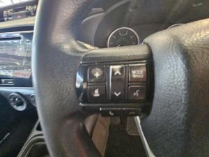 Toyota Hilux 2.4GD-6 4x4 SRX - Image 9