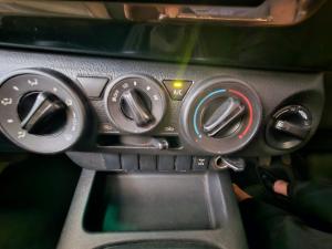 Toyota Hilux 2.4GD-6 4x4 SRX - Image 12