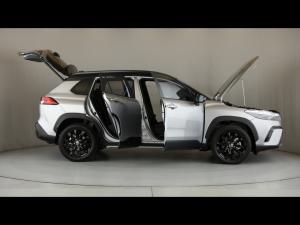 Toyota Corolla Cross 1.8 GR-Sport - Image 15