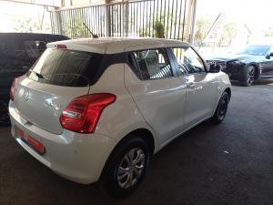 Suzuki Swift 1.2 GL manual - Image 2