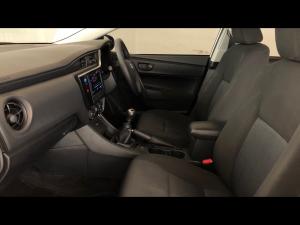 Toyota Corolla Quest 1.8 Plus manual - Image 7