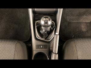 Toyota Corolla Quest 1.8 Plus manual - Image 15