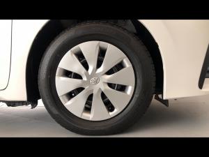 Toyota Corolla Quest 1.8 Plus manual - Image 17