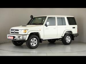 Toyota Land Cruiser 76 4.5D-4D V8 station wagon LX - Image 22