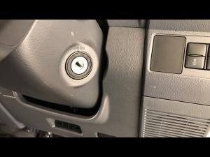 Toyota Land Cruiser 76 4.5D-4D V8 station wagon LX - Image 27