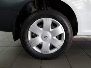 Nissan NP200 1.6i safety pack (aircon) - Image 9