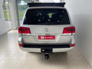 Toyota Land Cruiser 200 4.5D-4D V8 VX-R - Image 5
