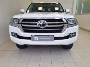 Toyota Land Cruiser 200 4.5D-4D V8 VX-R - Image 4