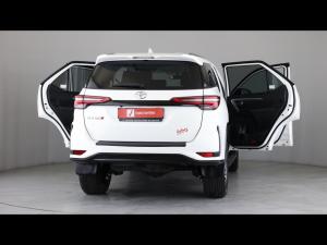 Toyota Fortuner 2.4GD-6 auto - Image 9