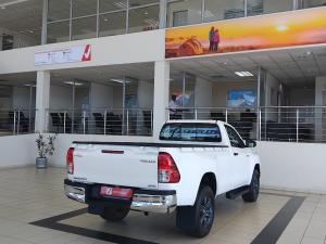 Toyota Hilux 2.4GD-6 single cab 4x4 Raider manual - Image 2
