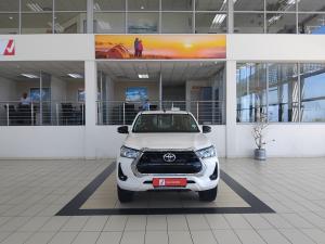 Toyota Hilux 2.4GD-6 single cab 4x4 Raider manual - Image 4