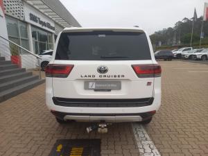 Toyota Land Cruiser 300 3.3D GR-Sport - Image 5