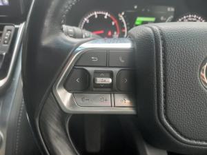 Toyota Land Cruiser 300 3.3D GR-Sport - Image 9