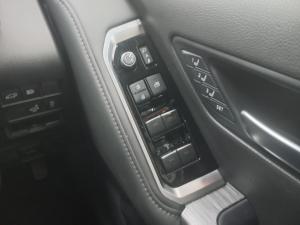 Toyota Land Cruiser 300 3.3D GR-Sport - Image 21