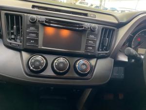 Toyota RAV4 2.0 GX automatic - Image 14