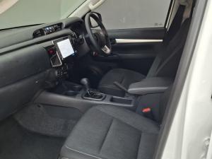 Toyota Hilux 2.4 GD-6 Raider 4X4 automaticD/C - Image 7