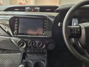Toyota Hilux 2.8 GD-6 RB Raider automaticE/CAB - Image 11