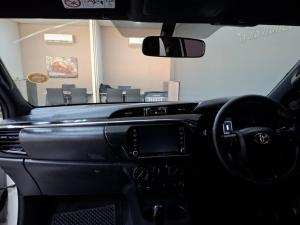 Toyota Hilux 2.8 GD-6 RB Raider automaticE/CAB - Image 6