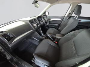 Suzuki Vitara Brezza 1.5 GLX automatic - Image 3