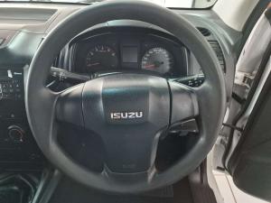 Isuzu KB 250 D-TEQ HO HI RiderD/C - Image 17