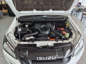 Isuzu KB 250 D-TEQ HO HI RiderD/C - Image 20