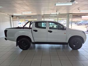 Isuzu KB 250 D-TEQ HO HI RiderD/C - Image 4