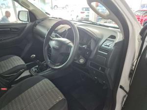 Isuzu KB 250 D-TEQ HO HI RiderD/C - Image 7