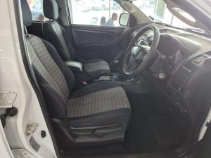 Isuzu KB 250 D-TEQ HO HI RiderD/C - Image 9