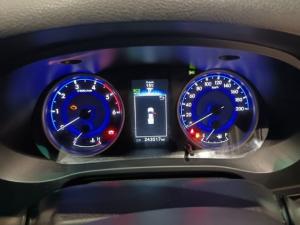 Toyota Hilux 2.8GD-6 double cab 4x4 Raider auto - Image 9