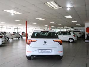 Volkswagen Polo hatch 1.0TSI Life auto - Image 28