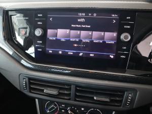 Volkswagen Polo hatch 1.0TSI Life auto - Image 34