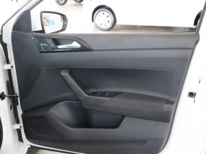 Volkswagen Polo hatch 1.0TSI Life auto - Image 42