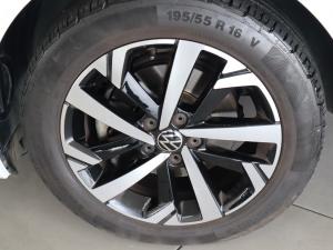 Volkswagen Polo hatch 1.0TSI Life auto - Image 49