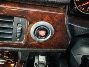 BMW 320i - Image 7