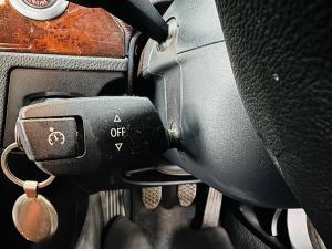 BMW 320i - Image 8