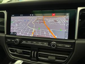 Porsche Macan S - Image 19
