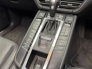 Porsche Macan S - Image 21