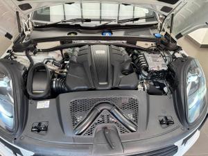 Porsche Macan S - Image 26