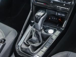 Volkswagen Polo sedan 1.0TSI Life - Image 11