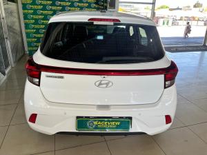 Hyundai Grand i10 1.0 Premium hatch - Image 3
