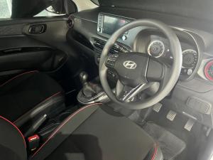 Hyundai Grand i10 1.0 Premium hatch - Image 6