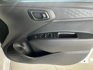 Hyundai Grand i10 1.0 Premium hatch - Image 7