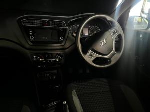 Hyundai i20 1.2 Motion - Image 8