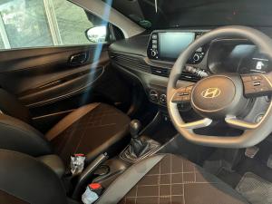 Hyundai i20 1.2 Premium - Image 6