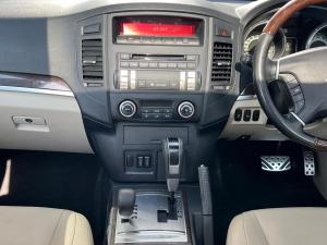 Mitsubishi Pajero 5-door 3.2DI-D GLS - Image 20