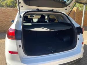 Hyundai Tucson 2.0 Premium - Image 8